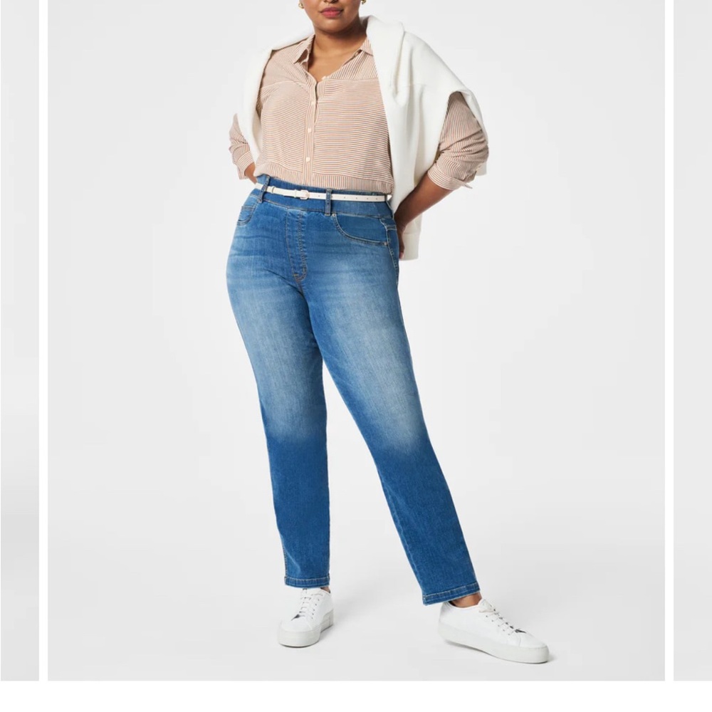 NWT Spanx Straight Leg Jeans M (6-8)